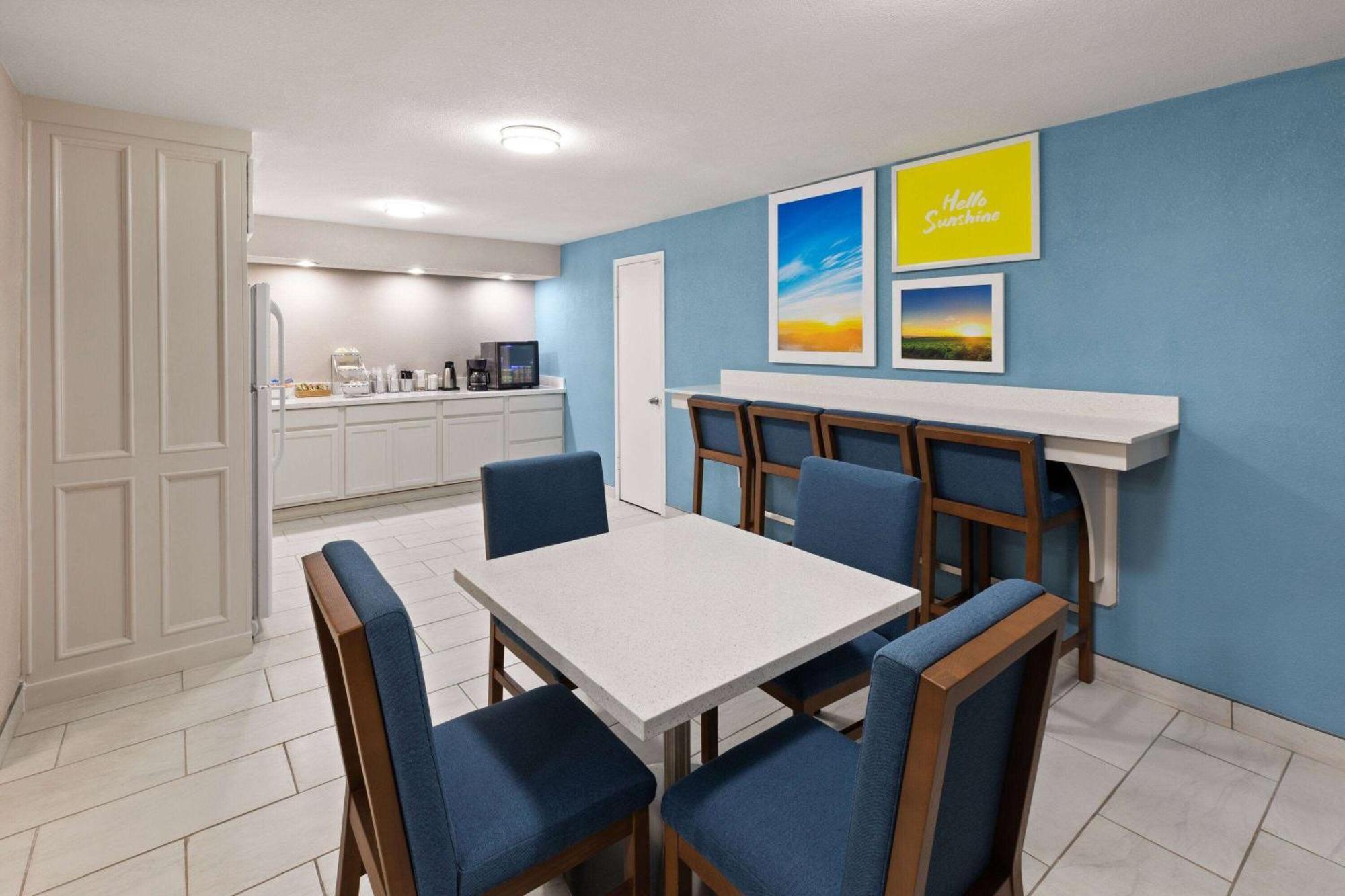 Days Inn & Suites By Wyndham Vicksburg Zewnętrze zdjęcie
