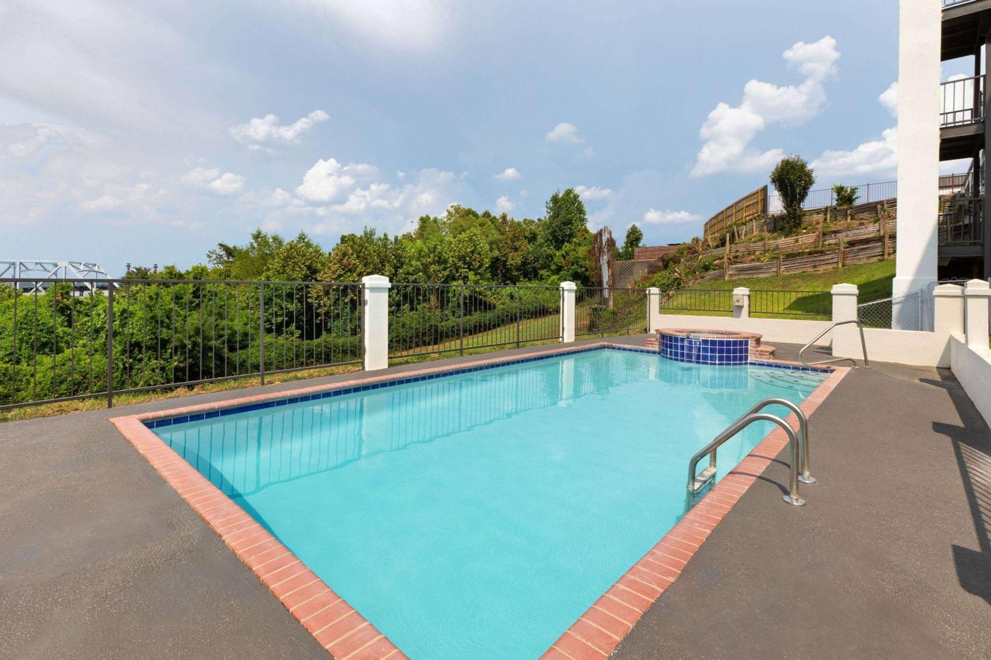 Days Inn & Suites By Wyndham Vicksburg Zewnętrze zdjęcie