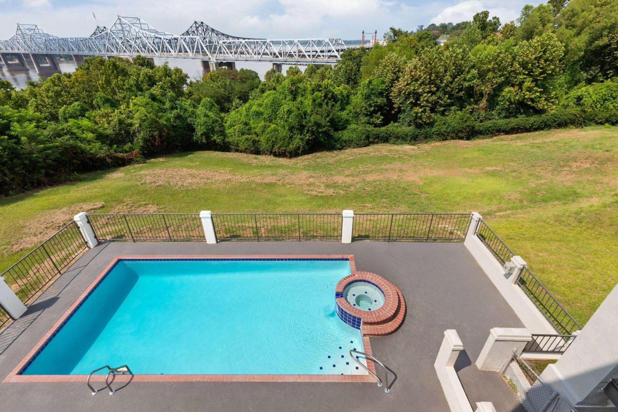 Days Inn & Suites By Wyndham Vicksburg Zewnętrze zdjęcie